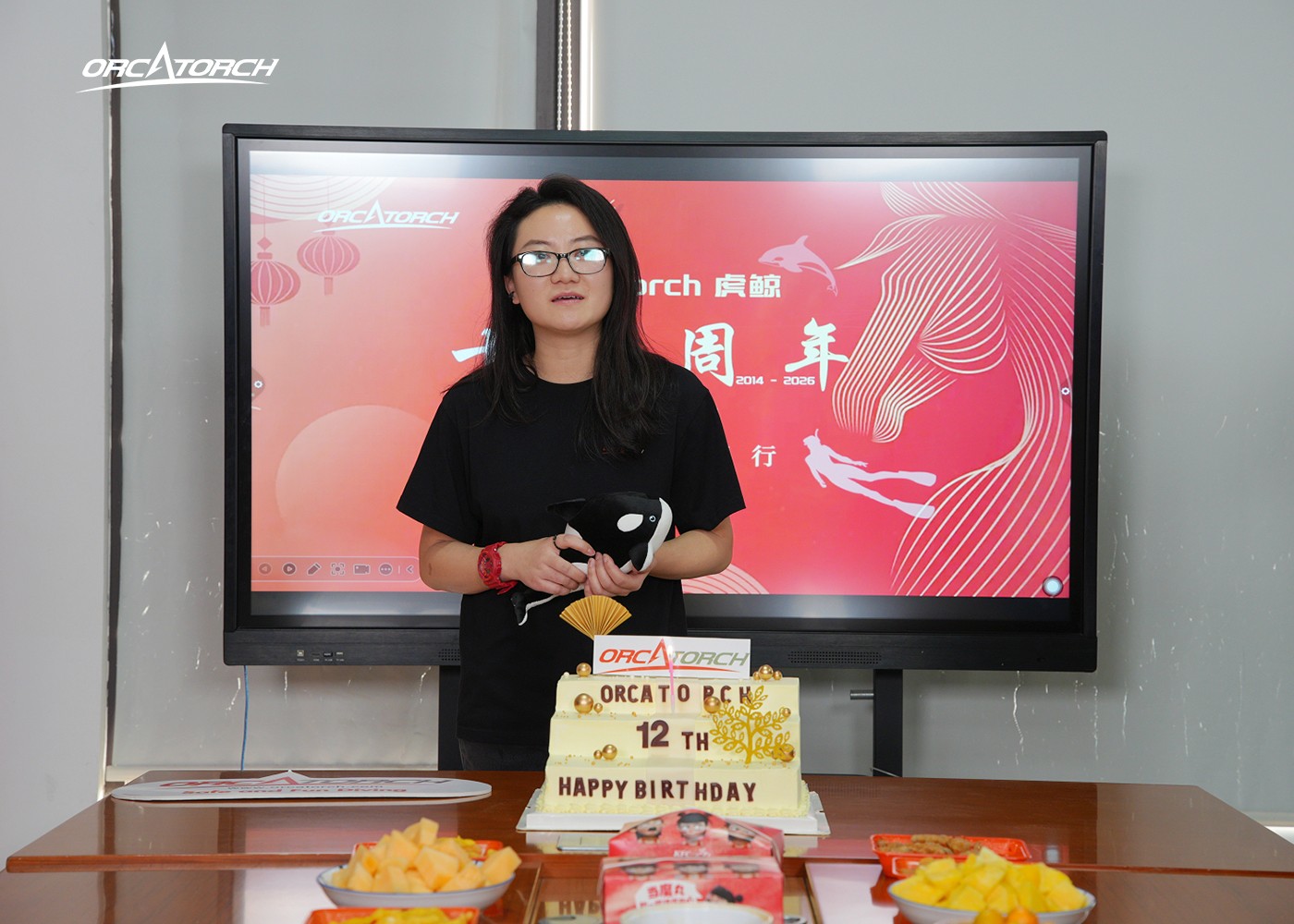 1770953026896345.jpg OT12周年(2).jpg